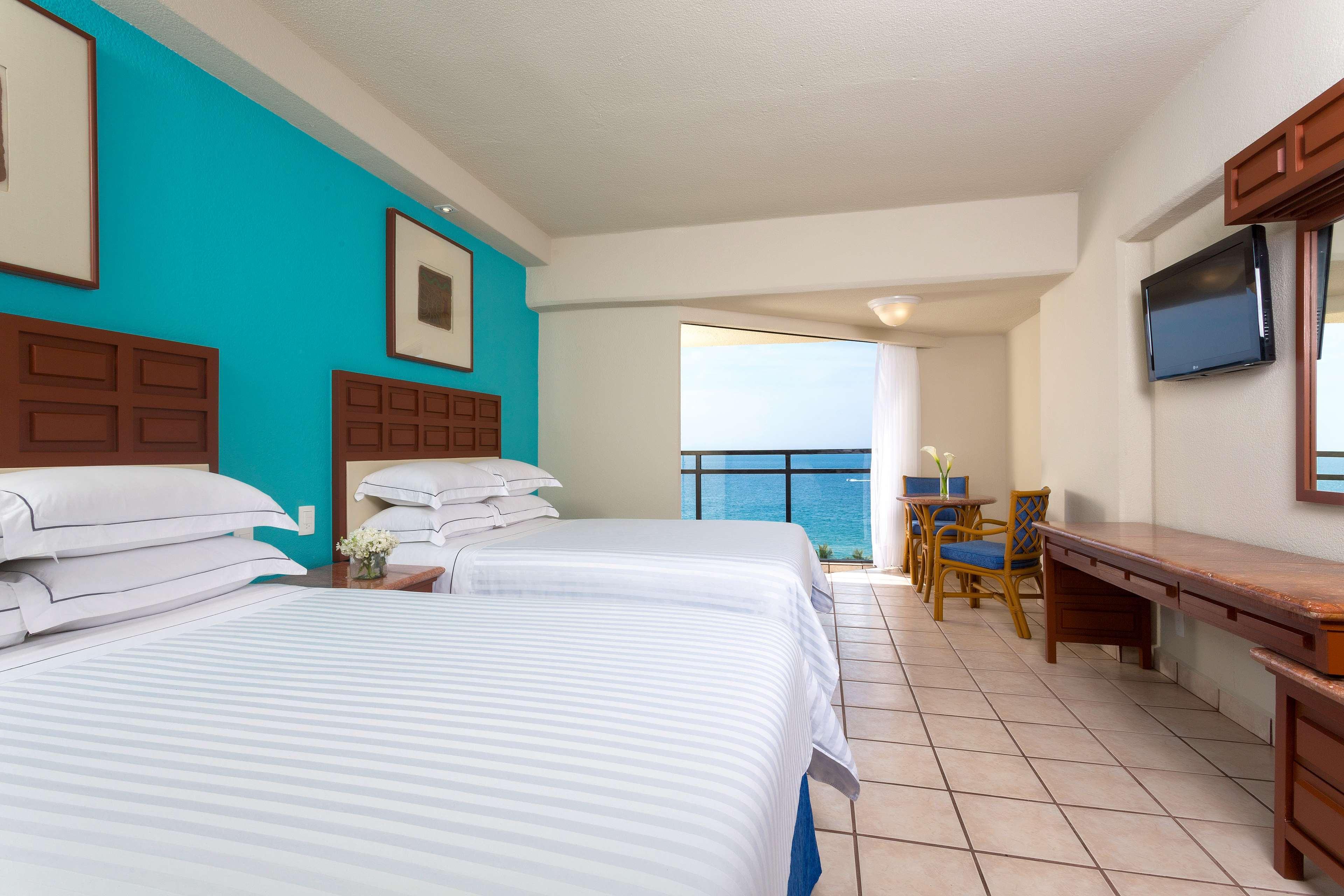 Отель Barcelo Ixtapa Икстапа Экстерьер фото